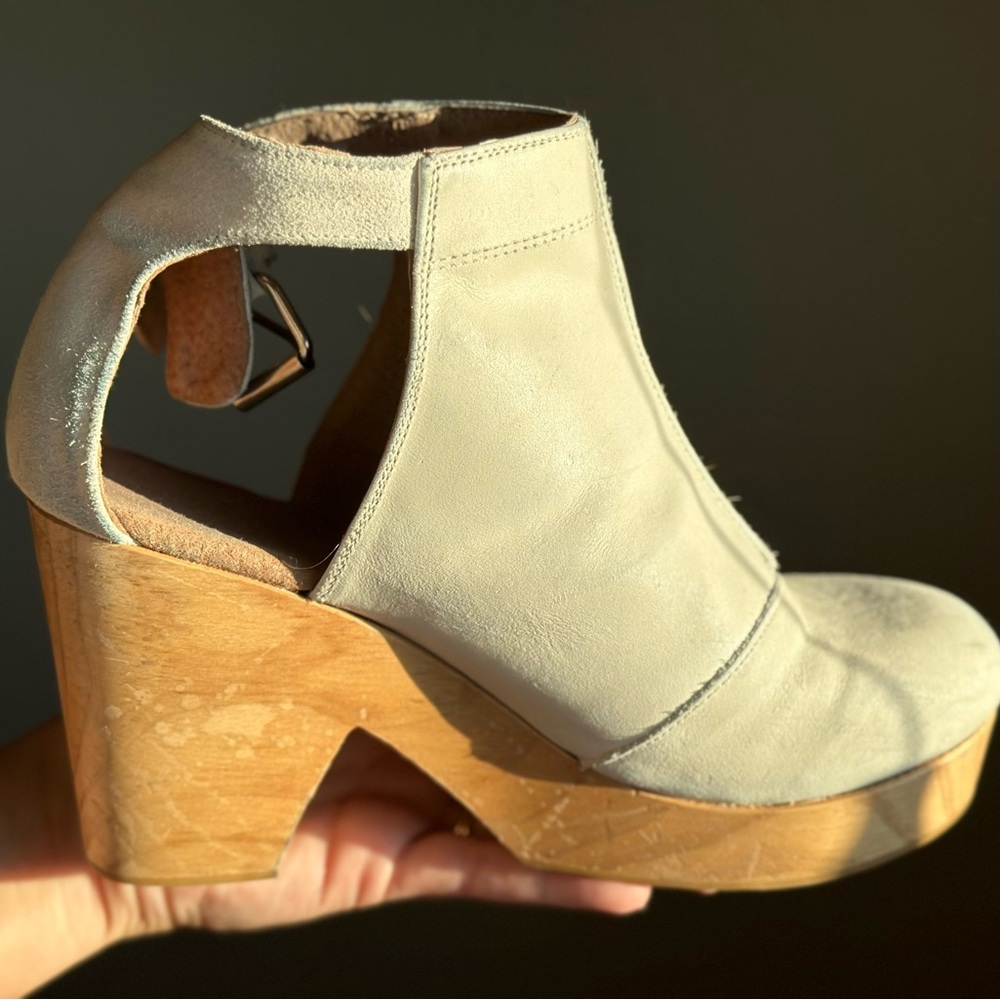 COPY - White Free People Amber Orchard Platform Heel